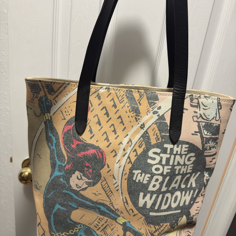 Coach Comic Graphic Tote Bag - Black Widow - Picture 3 of 4